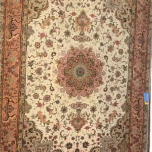 Very Fine Persian Tabriz rug Lamb wool and real silk